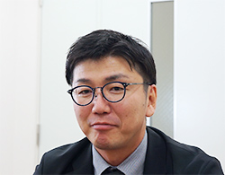 大津 敦史氏